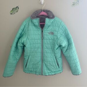 The North Face Girls Reversible Light Green and gray Puffer/ Fleece Jacket s 7/8